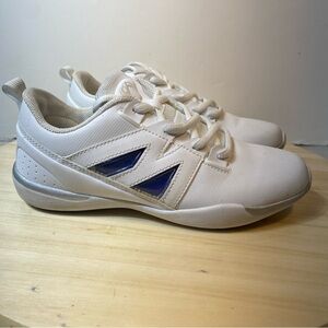 GK Accent Cheer Shoes 2.0 Size 5 Sneakers